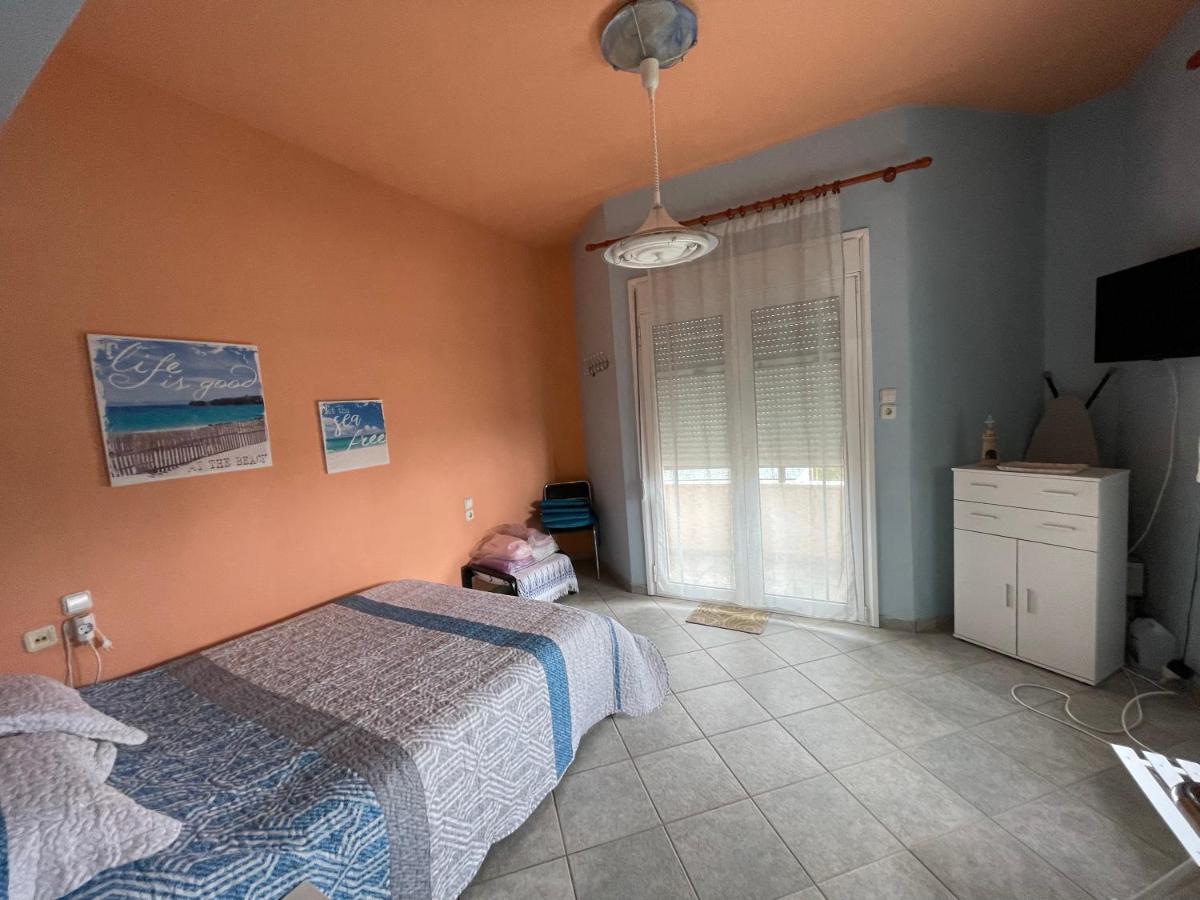 Seaside Apartment With Private Garden Néa Ankhíalos Exteriér fotografie