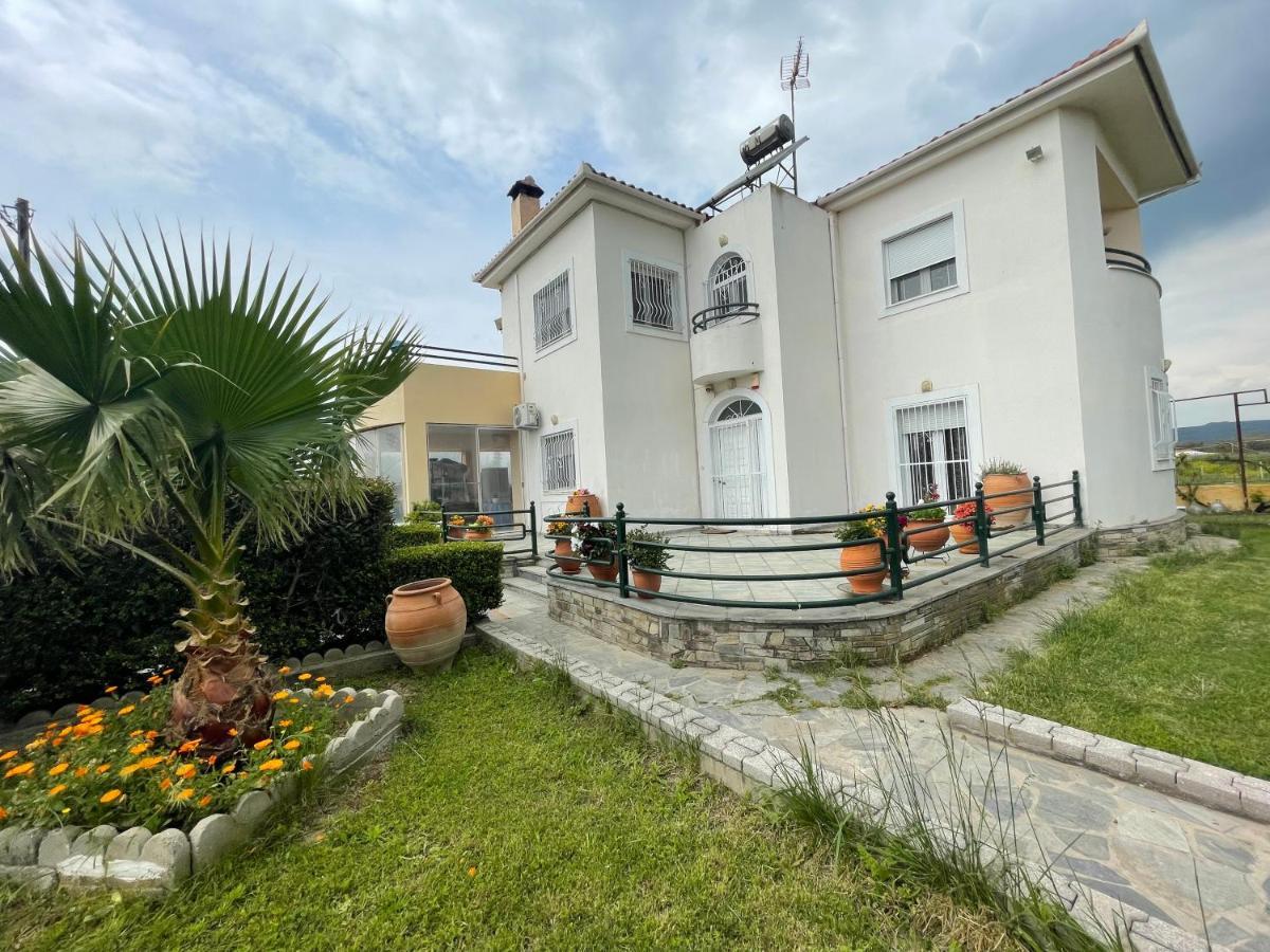 Seaside Apartment With Private Garden Néa Ankhíalos Exteriér fotografie